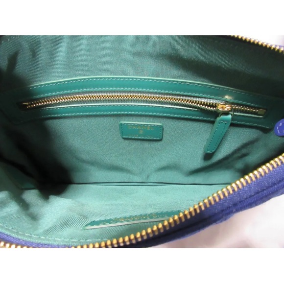 Authentic new CHANEL CC clutch - Picture 7 of 10